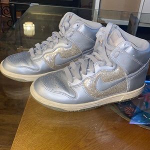 Nike Metallic Silver Dunk High 6.5